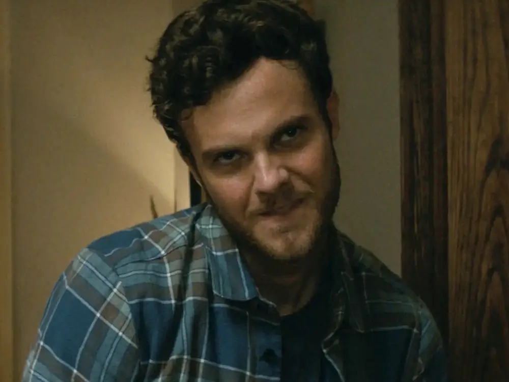 Ritchie has a crazy look in Scream 5