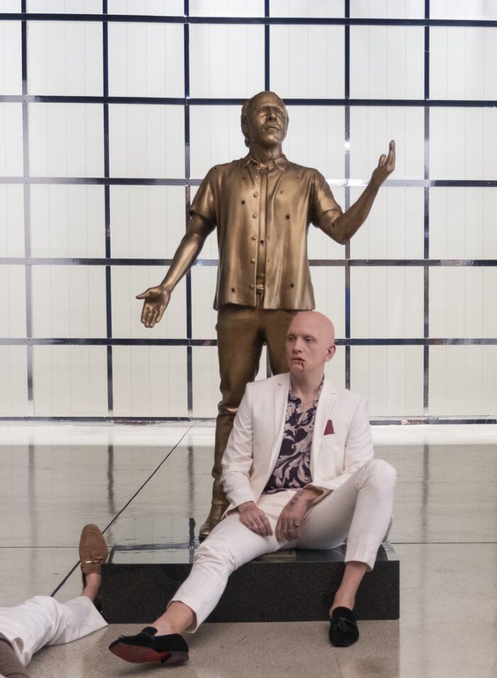 Hank dies next to a statue of Cristobal in the Barry series finale