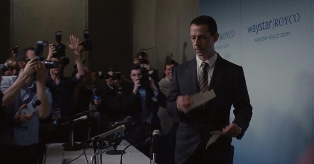 Kendall prepares for a press conference in Succession S2E10