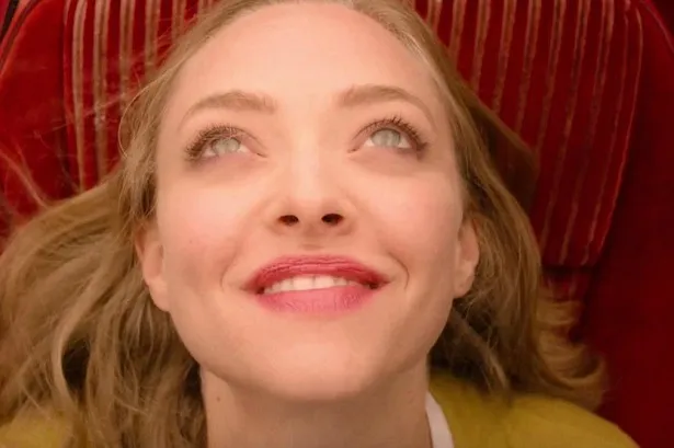 Becky looks at the sky in Twin Peaks Part 5