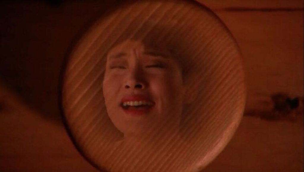 Josie trapped in a doorknob in Twin Peaks Episode 23